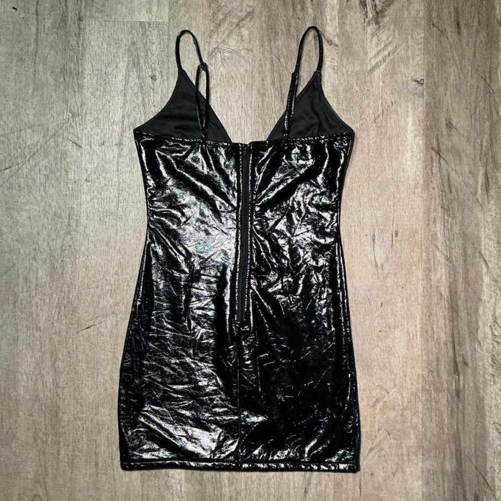 Windsor Black Crinkle Mini Dress Shiny Texture Size S NWT Going Out - Picture 4 of 4